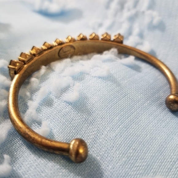 Elizabeth Cole Adelia Grey Swarovski and Gold Plated Brass Cuff GUC Adjustable - Picture 5 of 9